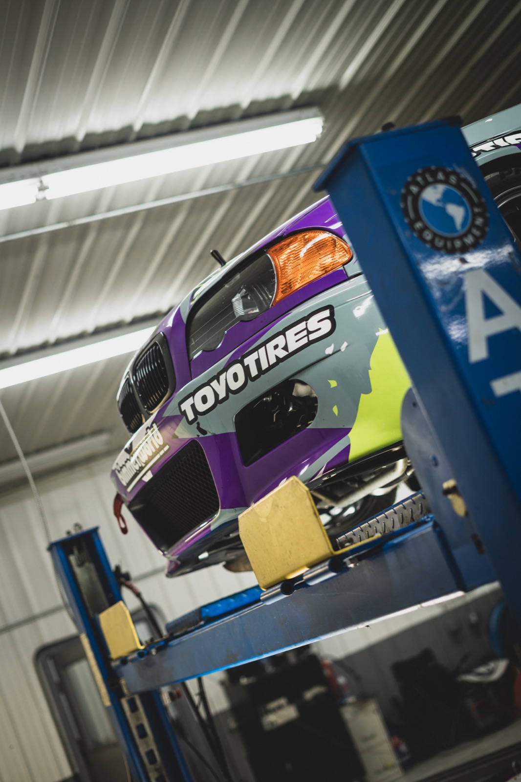 BMW front view on lift for dry ice blasting